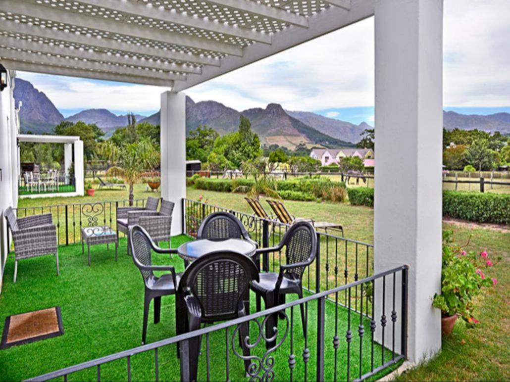 Auberge La Dauphine Guest House فرانستشوك المظهر الخارجي الصورة